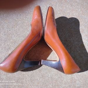 Salvatore Ferragamo vtg brown pumps, 7.5